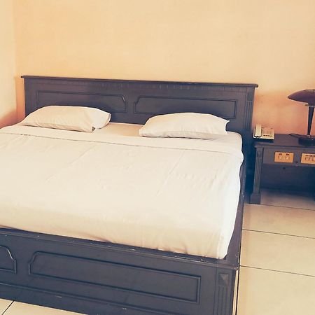 Hotel Wijaya Purwokerto Eksteriør billede