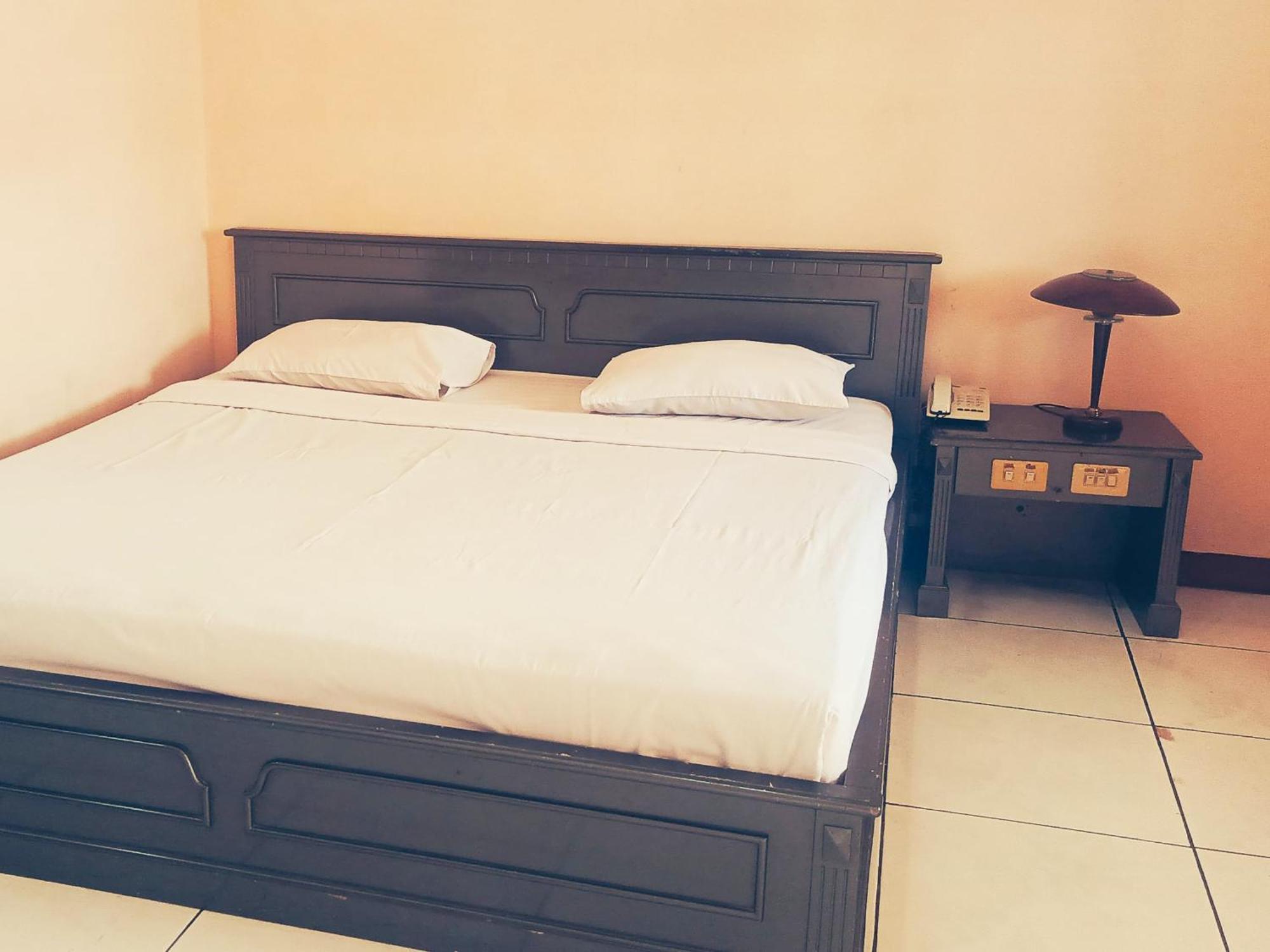 Hotel Wijaya Purwokerto Eksteriør billede