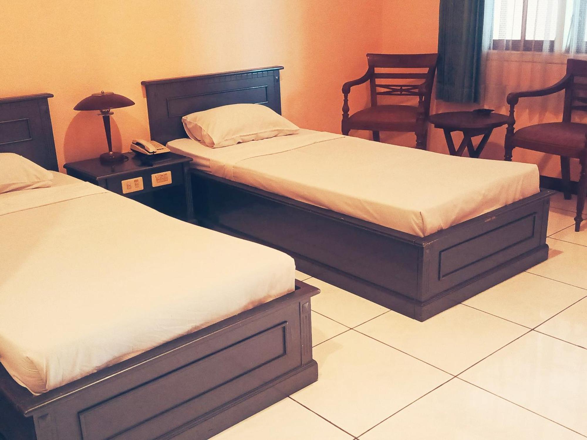 Hotel Wijaya Purwokerto Eksteriør billede