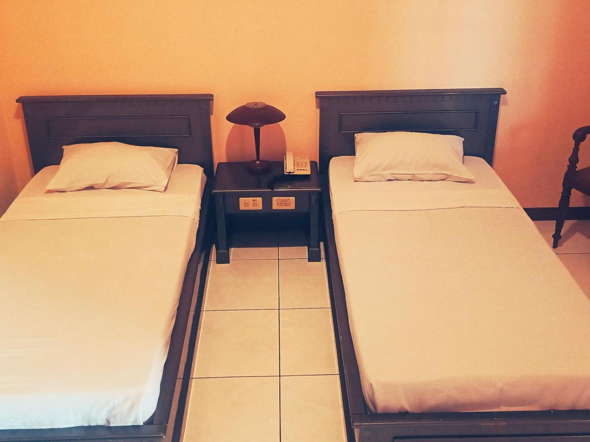 Hotel Wijaya Purwokerto Eksteriør billede