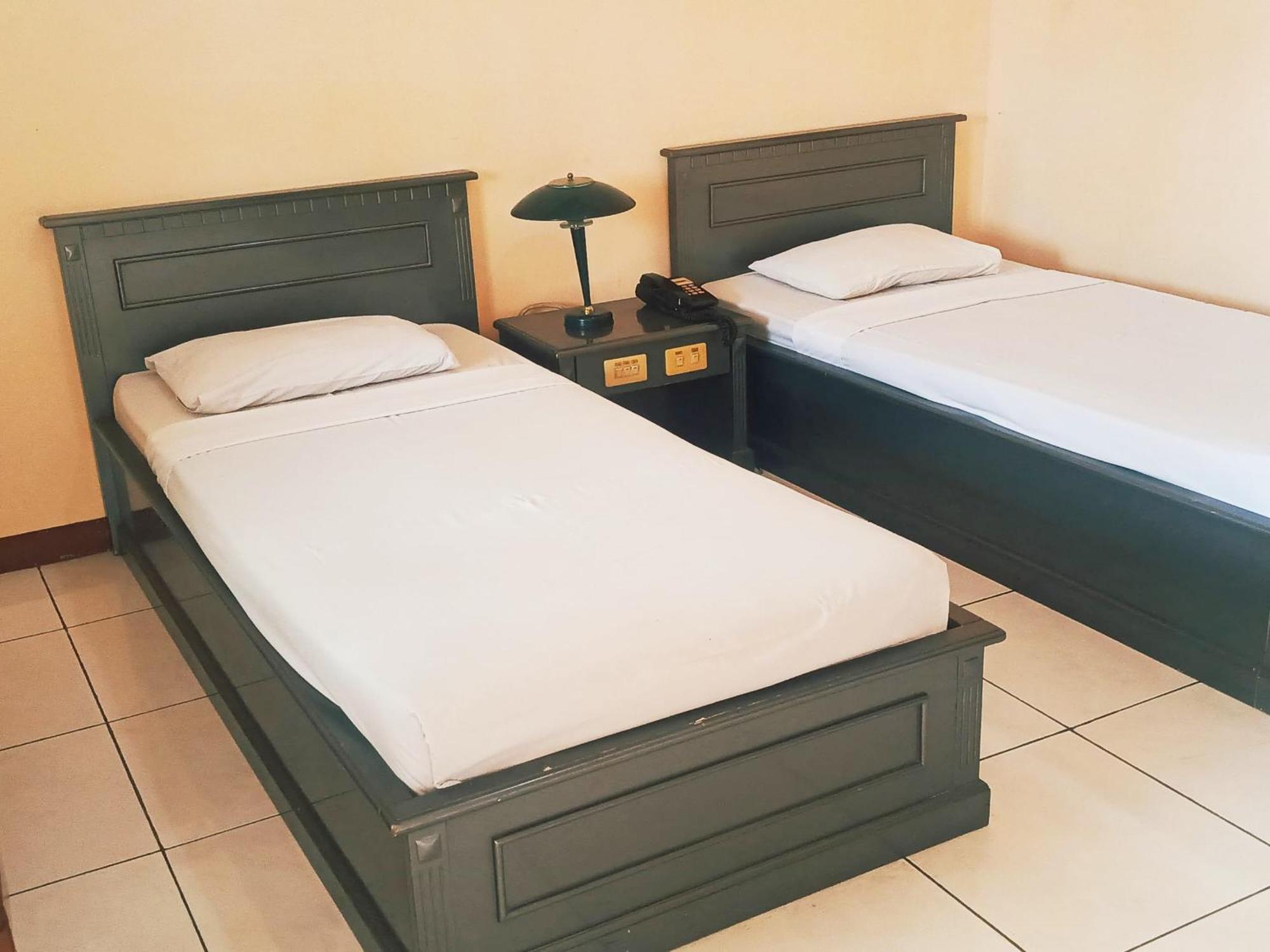 Hotel Wijaya Purwokerto Eksteriør billede