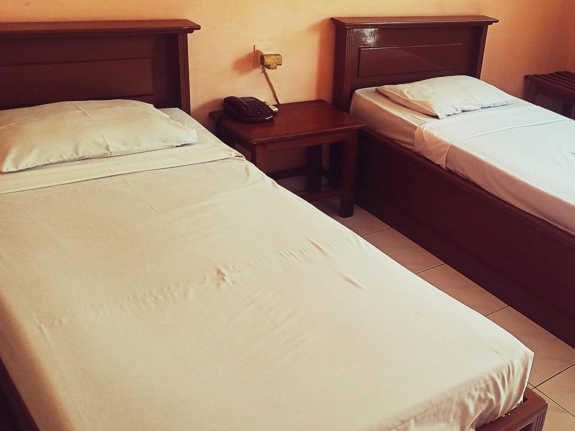Hotel Wijaya Purwokerto Eksteriør billede