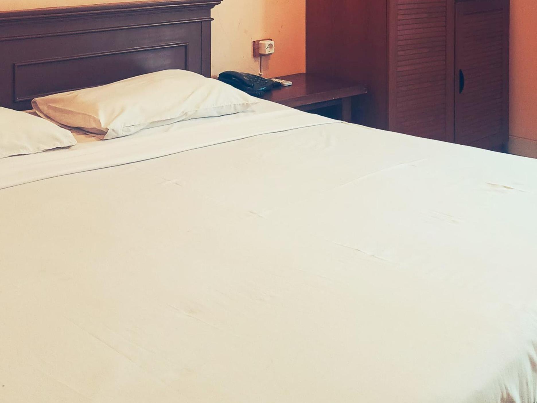 Hotel Wijaya Purwokerto Eksteriør billede