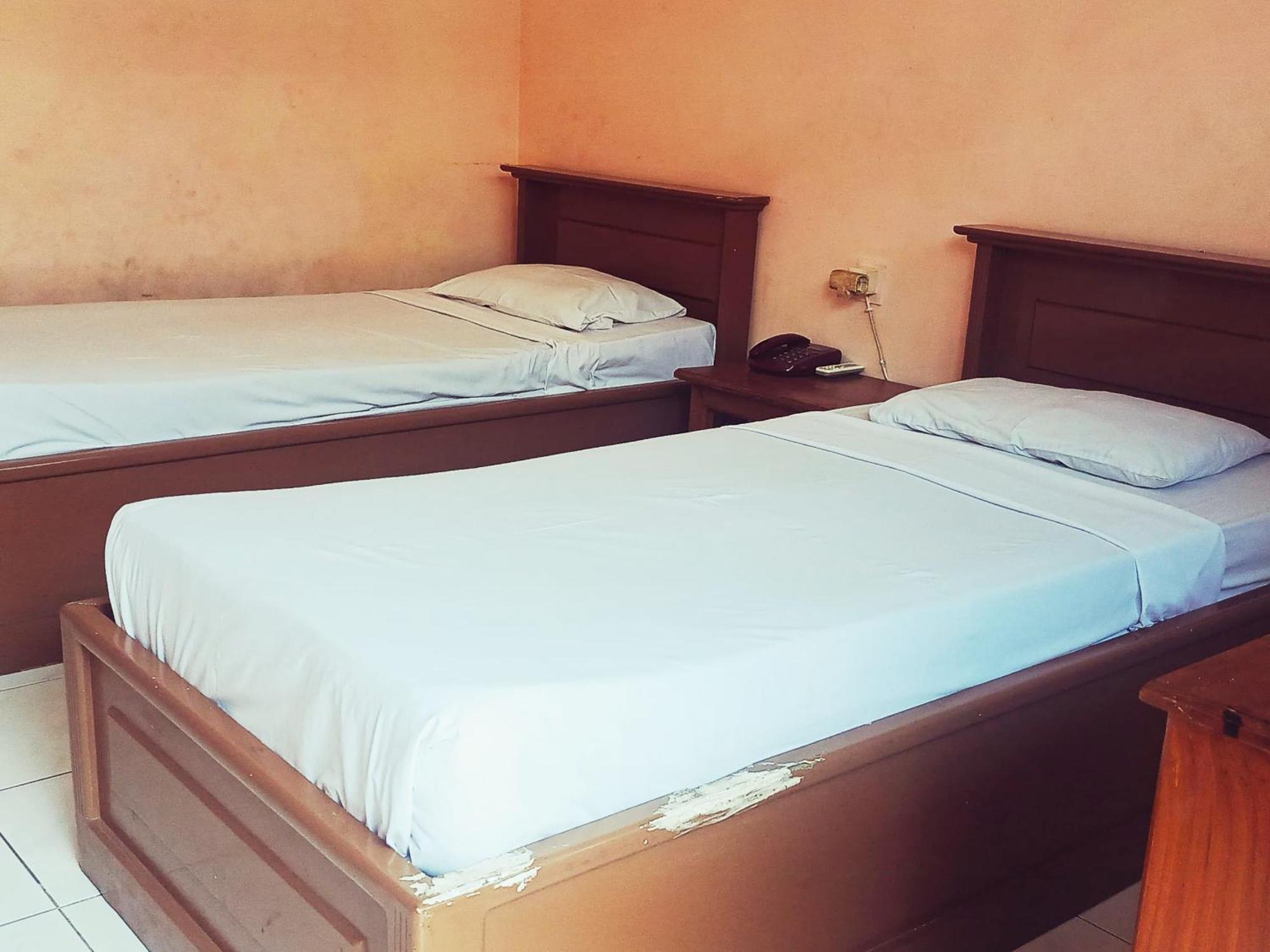 Hotel Wijaya Purwokerto Eksteriør billede