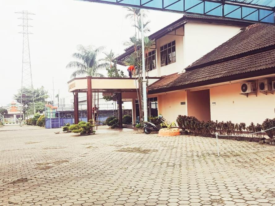 Hotel Wijaya Purwokerto Eksteriør billede