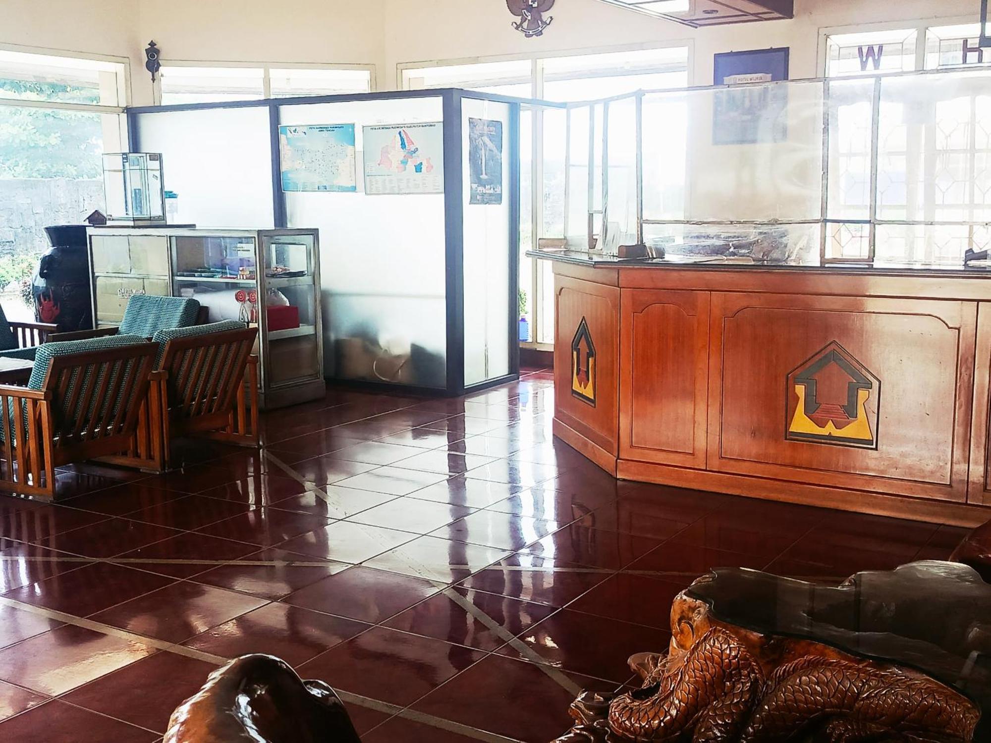 Hotel Wijaya Purwokerto Eksteriør billede